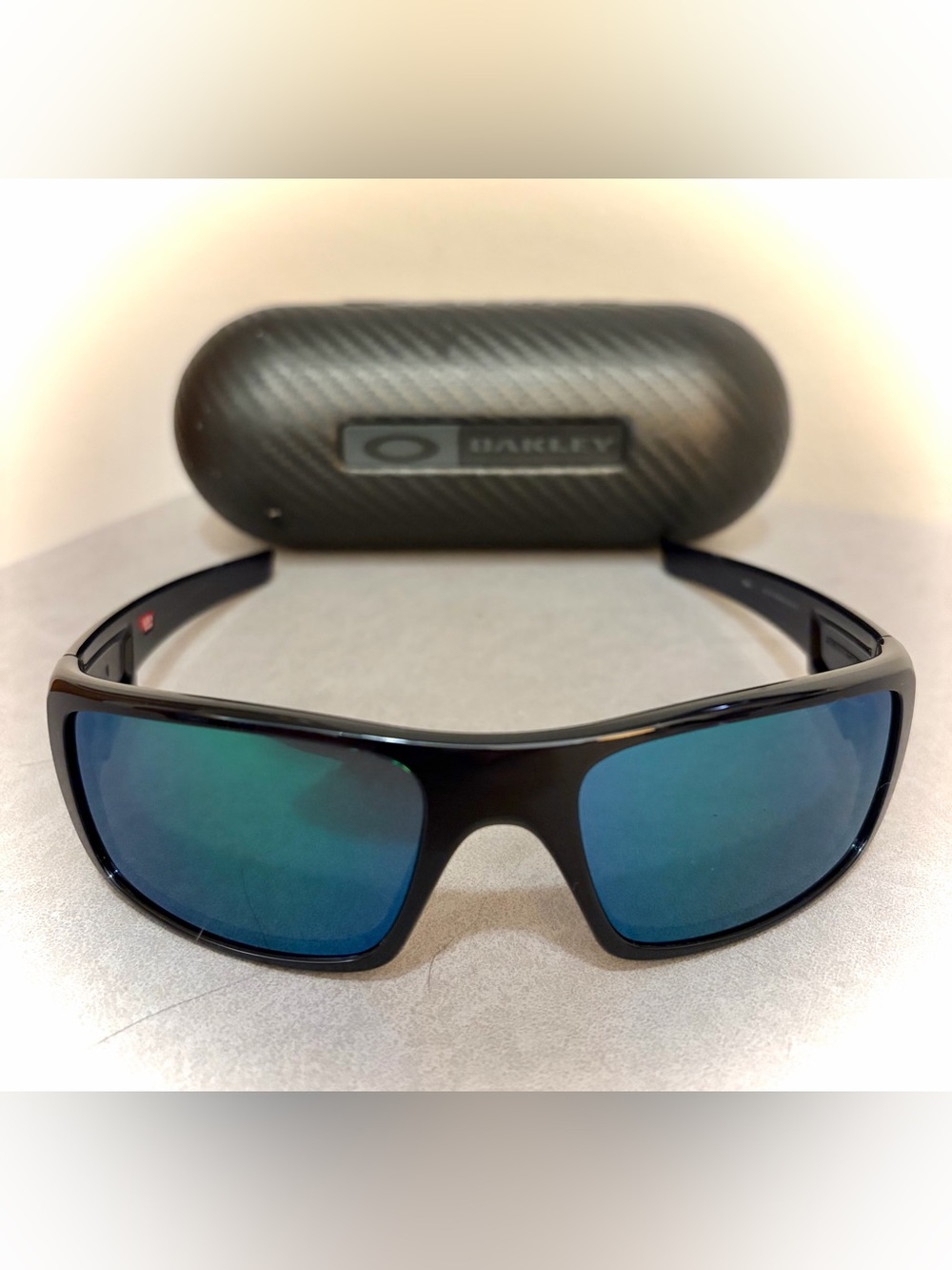 Oakley Sunglasses Crankshaft Black Ink  Jade Iridium Lenses 9239-02